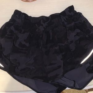 Black Camo Hotty Hots 2.5”